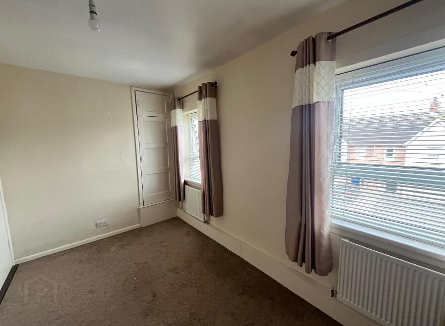 1 The Crescent, Clady, Strabane, BT82 9RJ