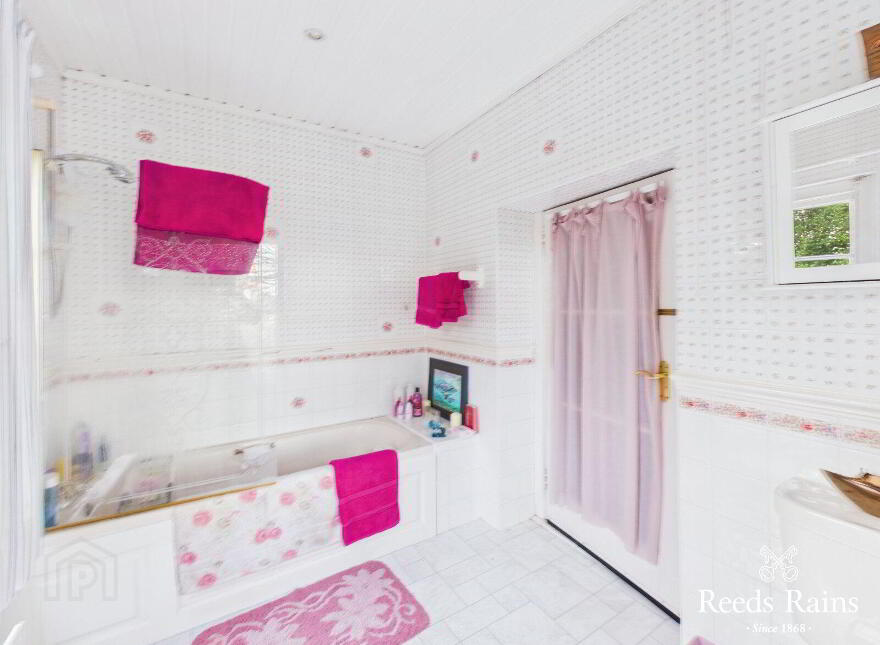 Maritime Cottage, 2 Belfast Road, Carrickfergus, BT38 8BU