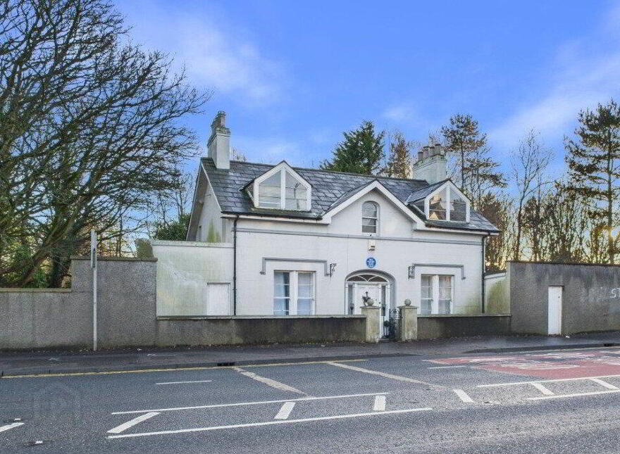 Maritime Cottage, 2 Belfast Road, Carrickfergus, BT38 8BU