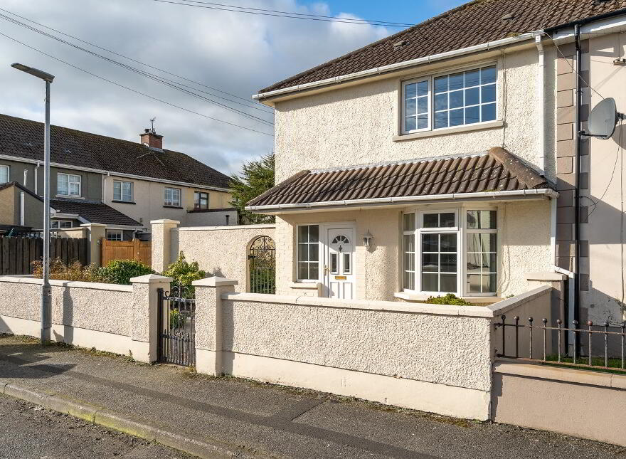 8 Pearse Gardens, Strabane, BT82 9AS