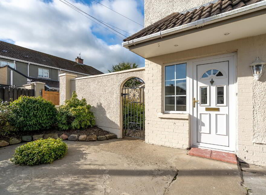 8 Pearse Gardens, Strabane, BT82 9AS