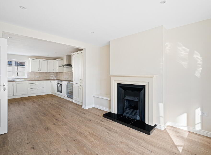 8 Pearse Gardens, Strabane, BT82 9AS