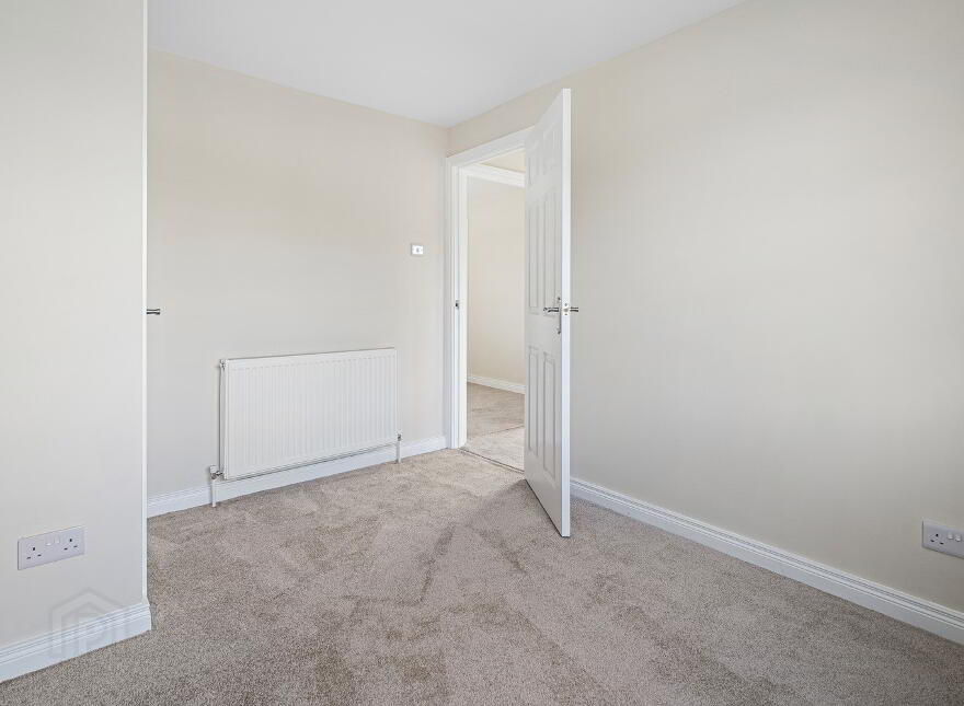 8 Pearse Gardens, Strabane, BT82 9AS