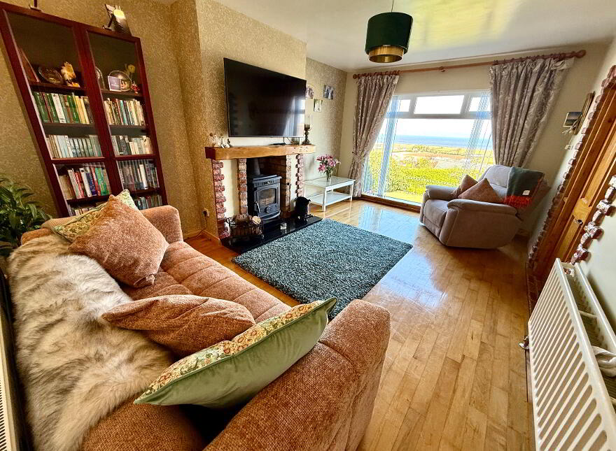 10 Iveagh Park, Greysteel, Derry, BT47 3DD
