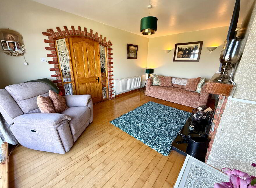 10 Iveagh Park, Greysteel, Derry, BT47 3DD