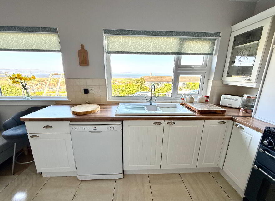 10 Iveagh Park, Greysteel, Derry, BT47 3DD