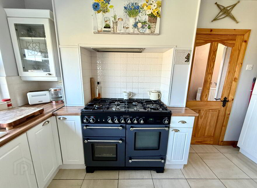 10 Iveagh Park, Greysteel, Derry, BT47 3DD