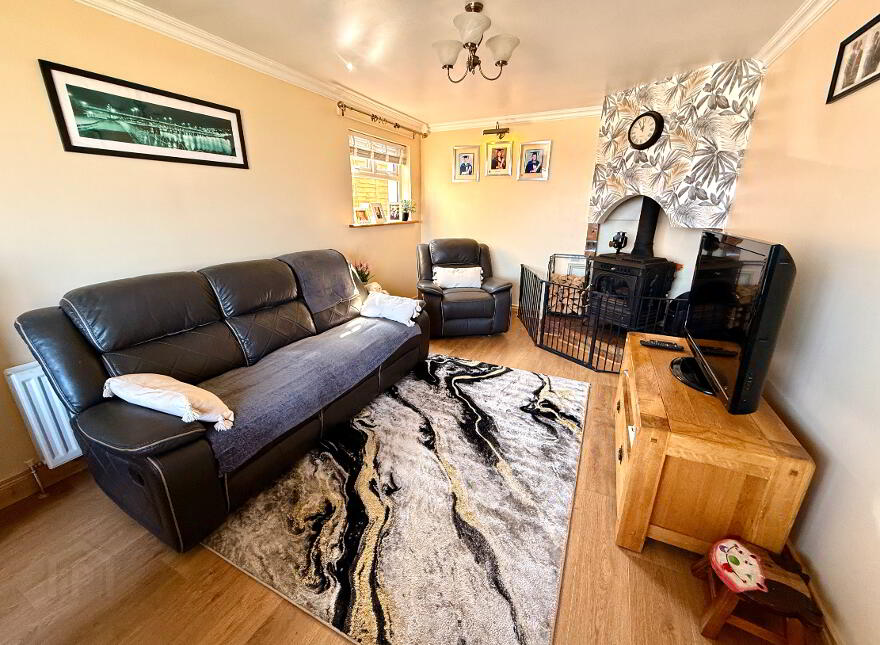 10 Iveagh Park, Greysteel, Derry, BT47 3DD