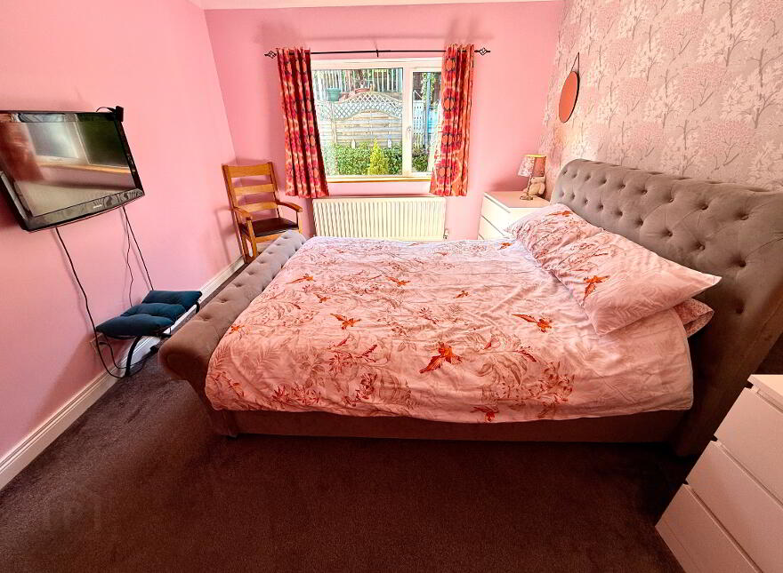 10 Iveagh Park, Greysteel, Derry, BT47 3DD
