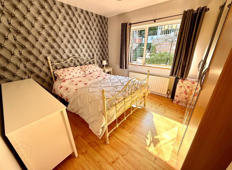 10 Iveagh Park, Greysteel, Derry, BT47 3DD