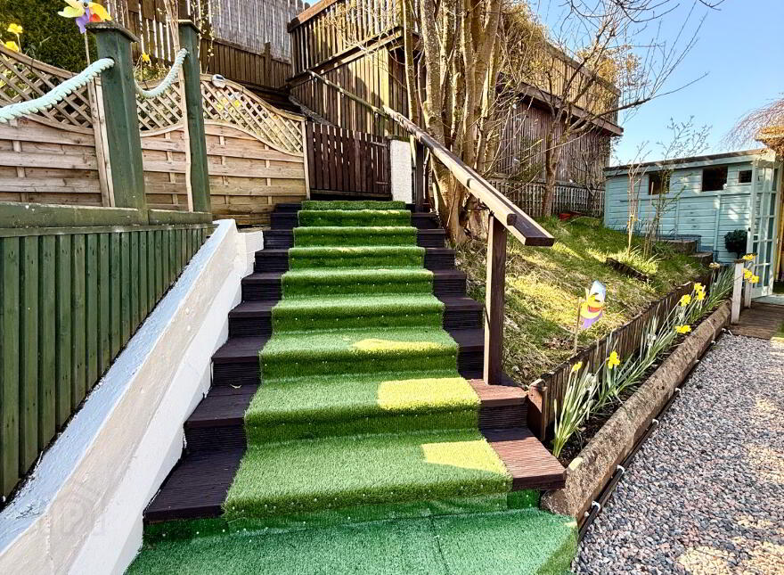 10 Iveagh Park, Greysteel, Derry, BT47 3DD
