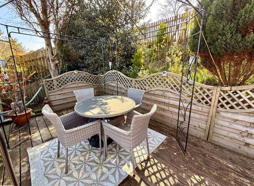 10 Iveagh Park, Greysteel, Derry, BT47 3DD