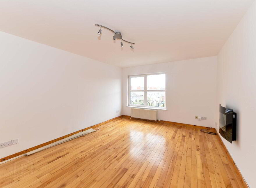 49 Langtry Court, Belfast, BT5 4DN