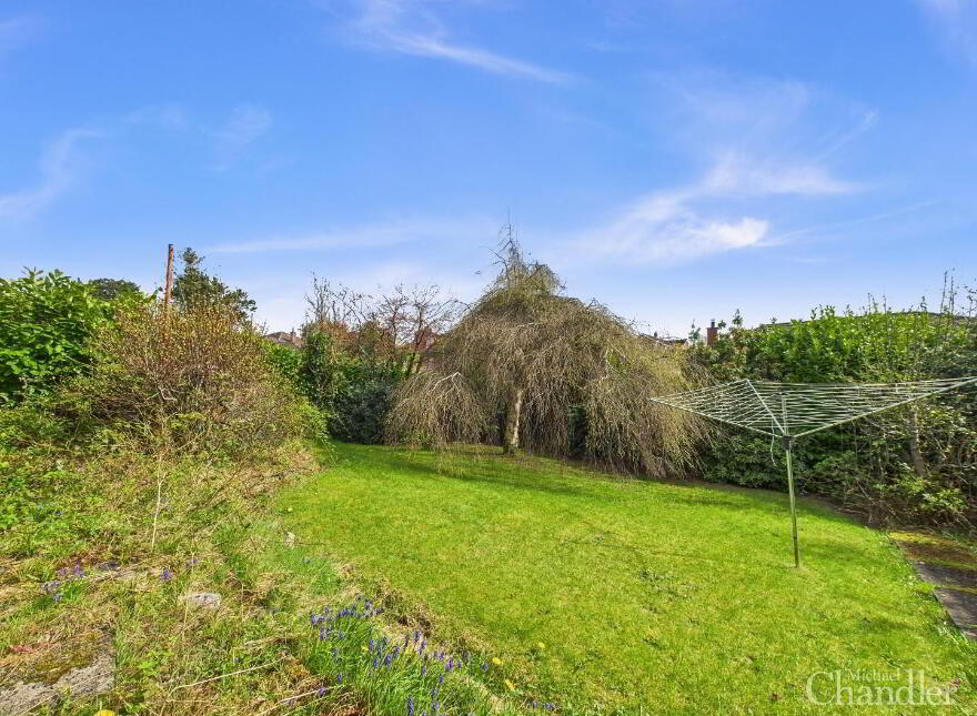 3 Myrtledene Road, Belfast, BT8 6GQ