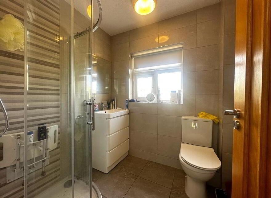 10 Mellowes Crescent, Finglas, Dublin, D11E9A2