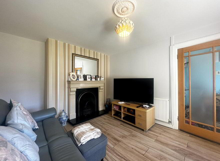10 Mellowes Crescent, Finglas, Dublin, D11E9A2