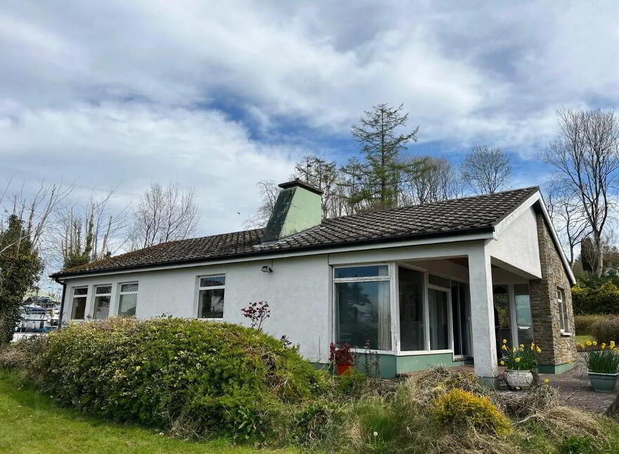 Ballykeeran Beg, Athlone, N37VR82