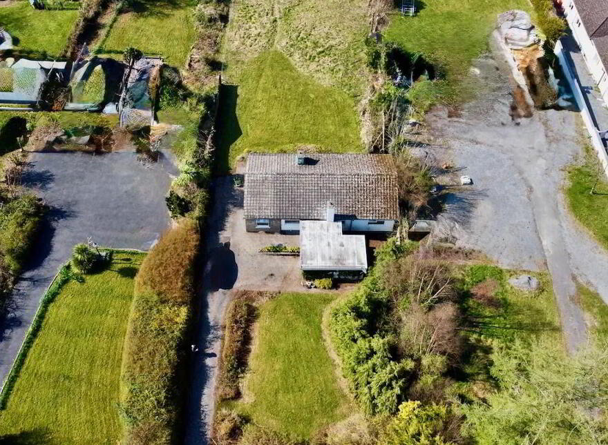 Ballykeeran Beg, Athlone, N37VR82