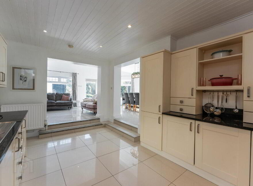 614 Saintfield Road, Carryduff, Belfast, BT8 8BL