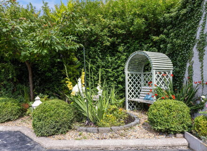 614 Saintfield Road, Carryduff, Belfast, BT8 8BL