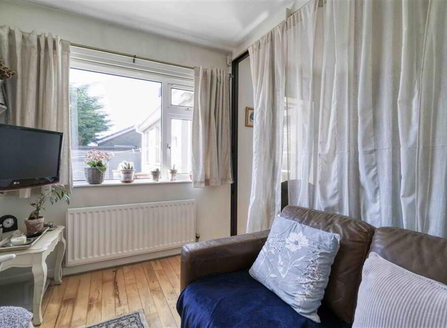 3 Richmond Park, Lisburn, BT28 2DH