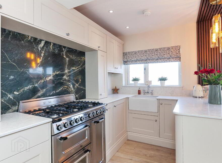 41 Squires Hill Road, Belfast, BT14 8FJ