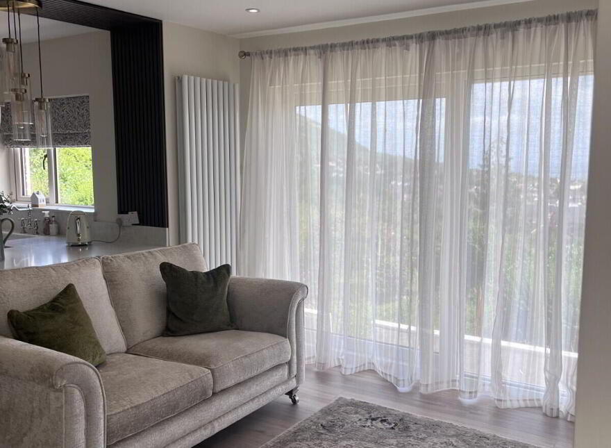 41 Squires Hill Road, Belfast, BT14 8FJ