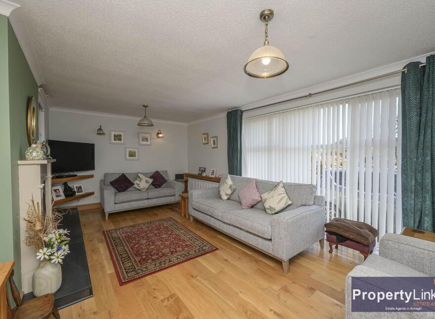 17 Castle Gardens, Richhill, BT61 9QL