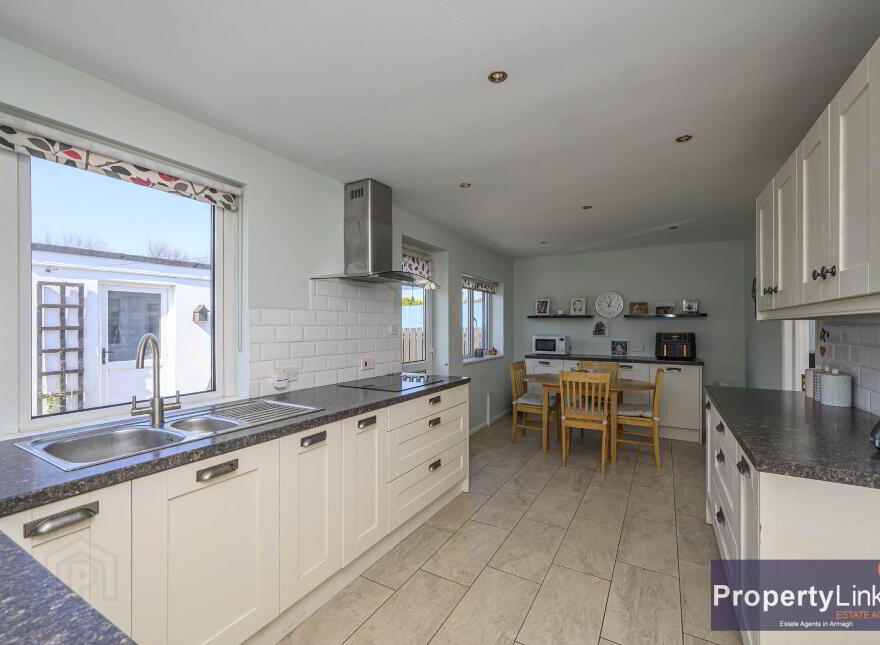 17 Castle Gardens, Richhill, BT61 9QL