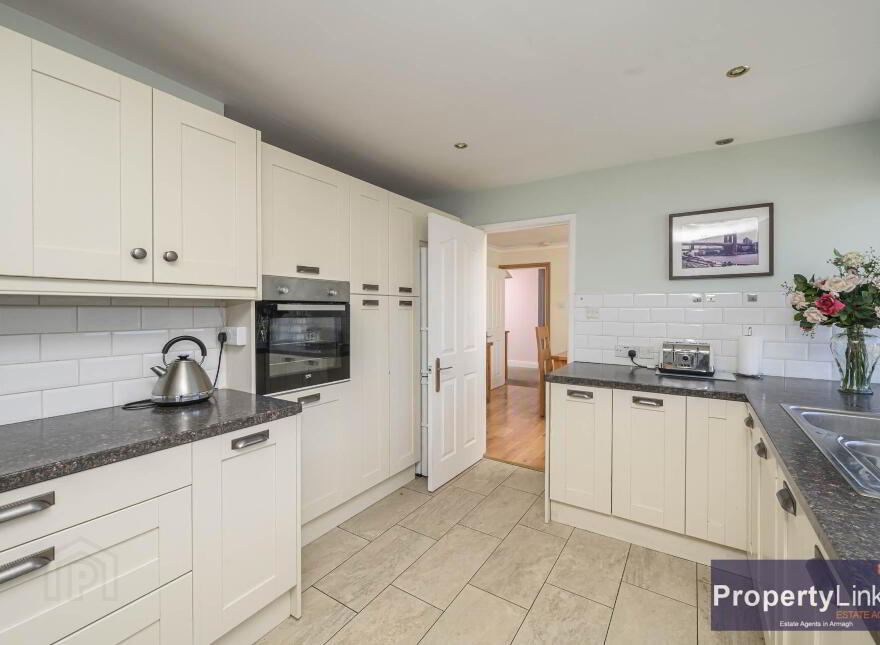17 Castle Gardens, Richhill, BT61 9QL