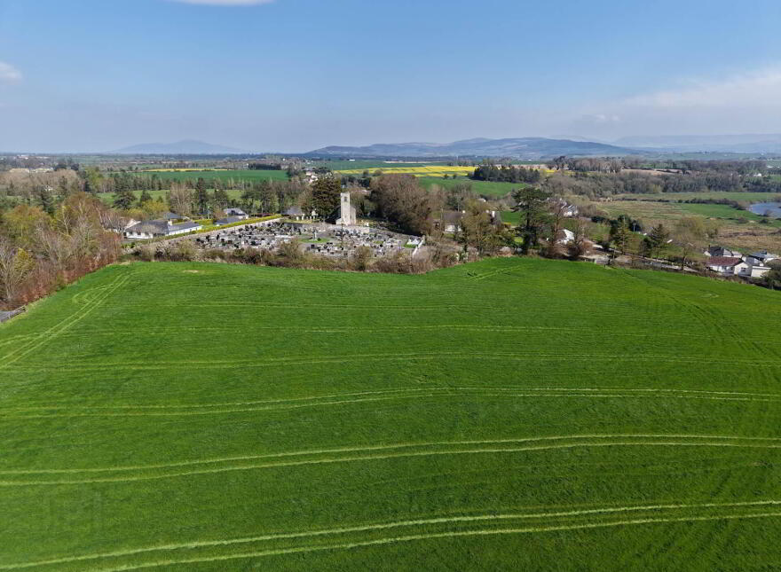 Lands, At, Ardfinnan