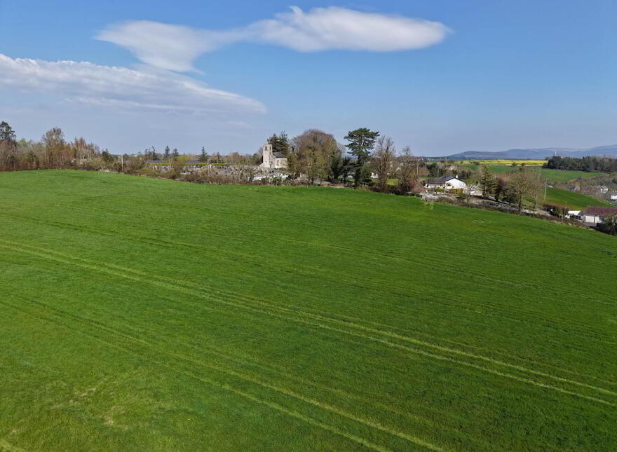 Lands, At, Ardfinnan