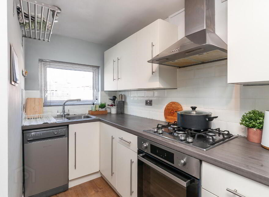 44 Connsbrook Avenue, Belfast, BT4 1JT