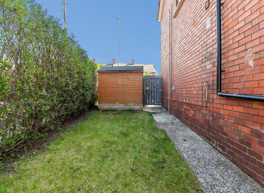 44 Connsbrook Avenue, Belfast, BT4 1JT