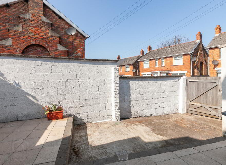 44 Connsbrook Avenue, Belfast, BT4 1JT