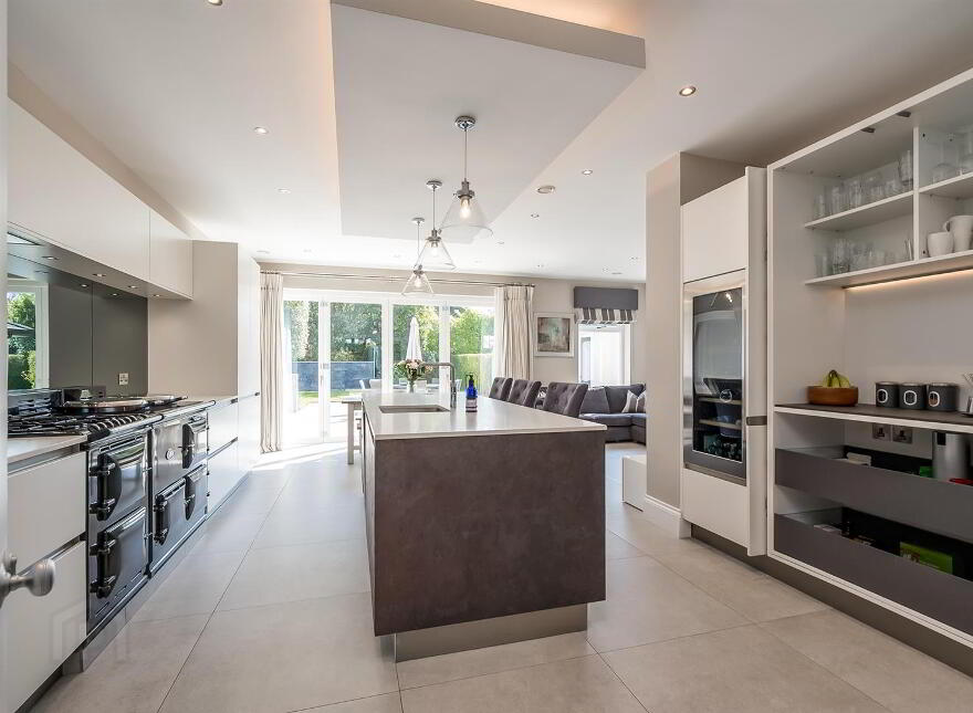 4 Shrewsbury Park, Belfast, BT9 6PN
