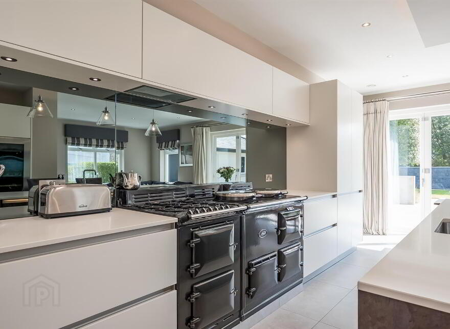 4 Shrewsbury Park, Belfast, BT9 6PN
