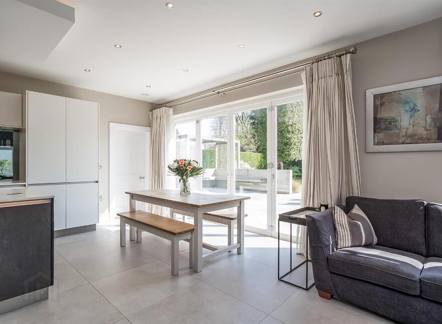 4 Shrewsbury Park, Belfast, BT9 6PN