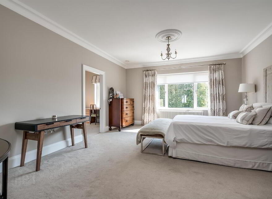 4 Shrewsbury Park, Belfast, BT9 6PN