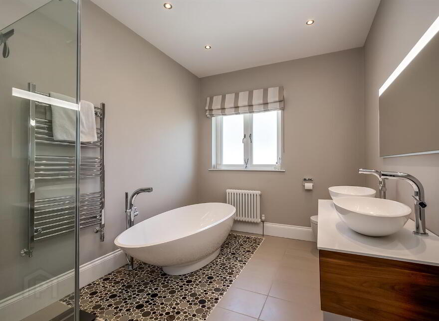 4 Shrewsbury Park, Belfast, BT9 6PN