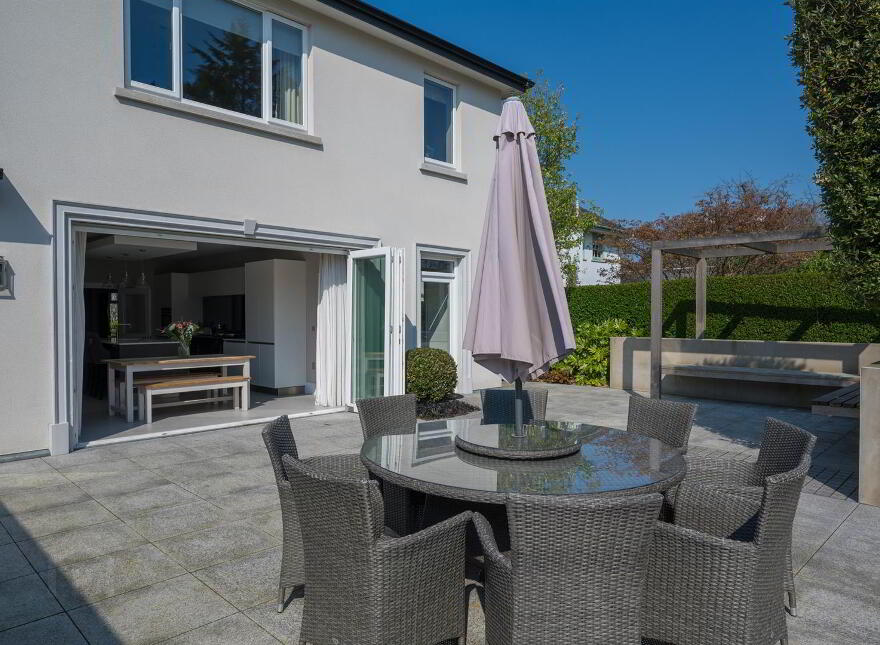 4 Shrewsbury Park, Belfast, BT9 6PN