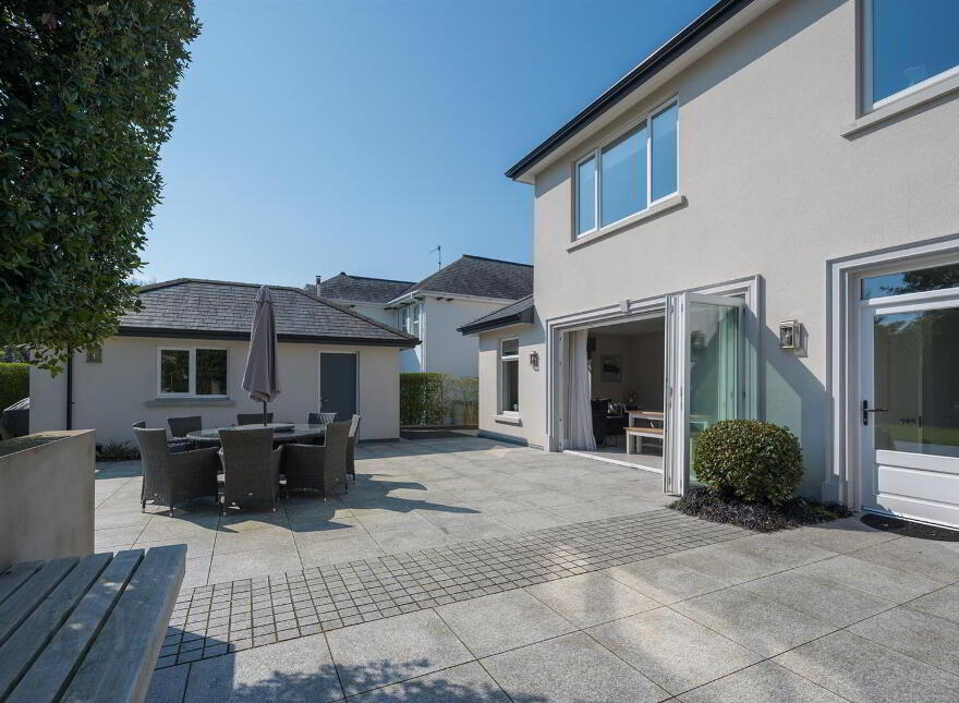 4 Shrewsbury Park, Belfast, BT9 6PN