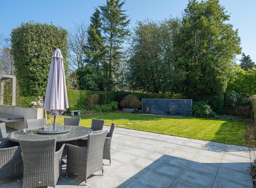 4 Shrewsbury Park, Belfast, BT9 6PN