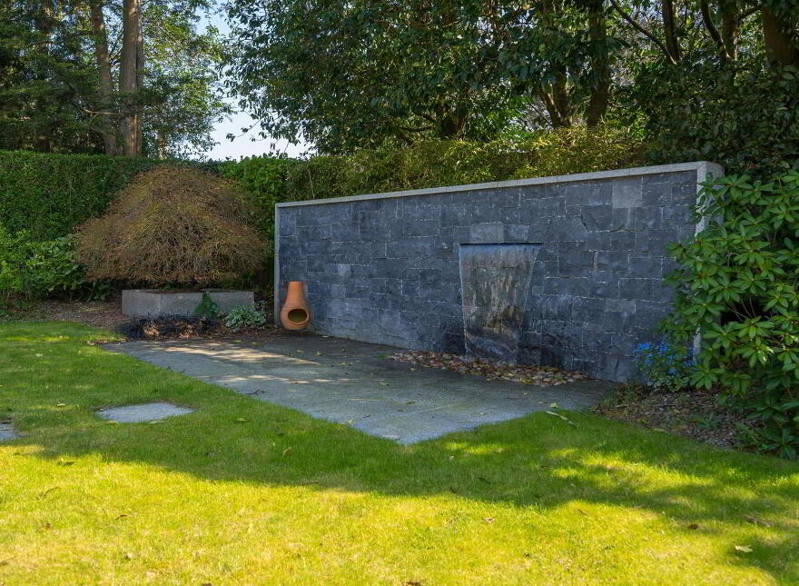 4 Shrewsbury Park, Belfast, BT9 6PN