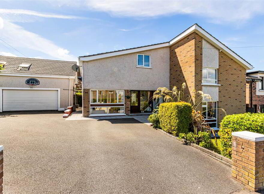 49 Cliveden Crescent, Four Winds, Belfast, BT8 6ND photo
