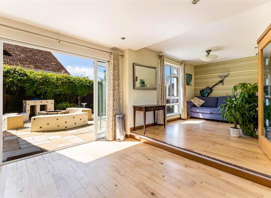 49 Cliveden Crescent, Four Winds, Belfast, BT8 6ND