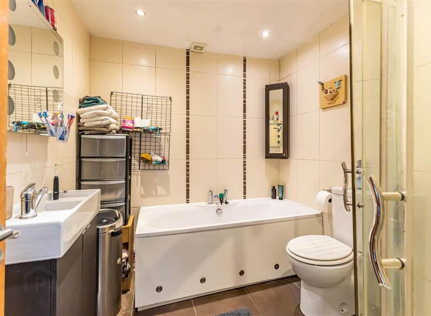 49 Cliveden Crescent, Four Winds, Belfast, BT8 6ND