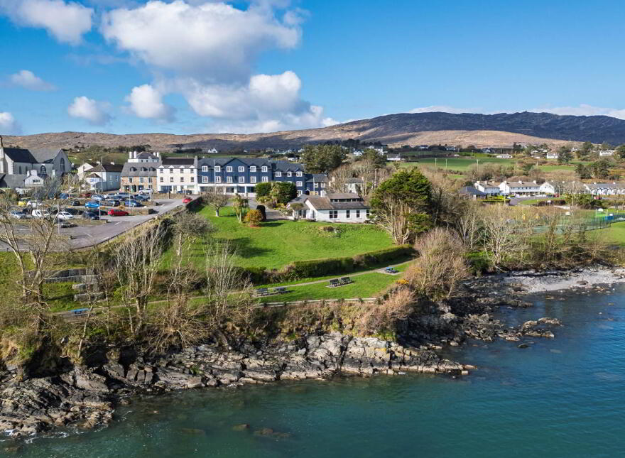 Orchard House, East End, Schull, P81AX02