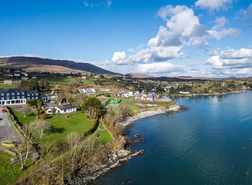 Orchard House, East End, Schull, P81AX02