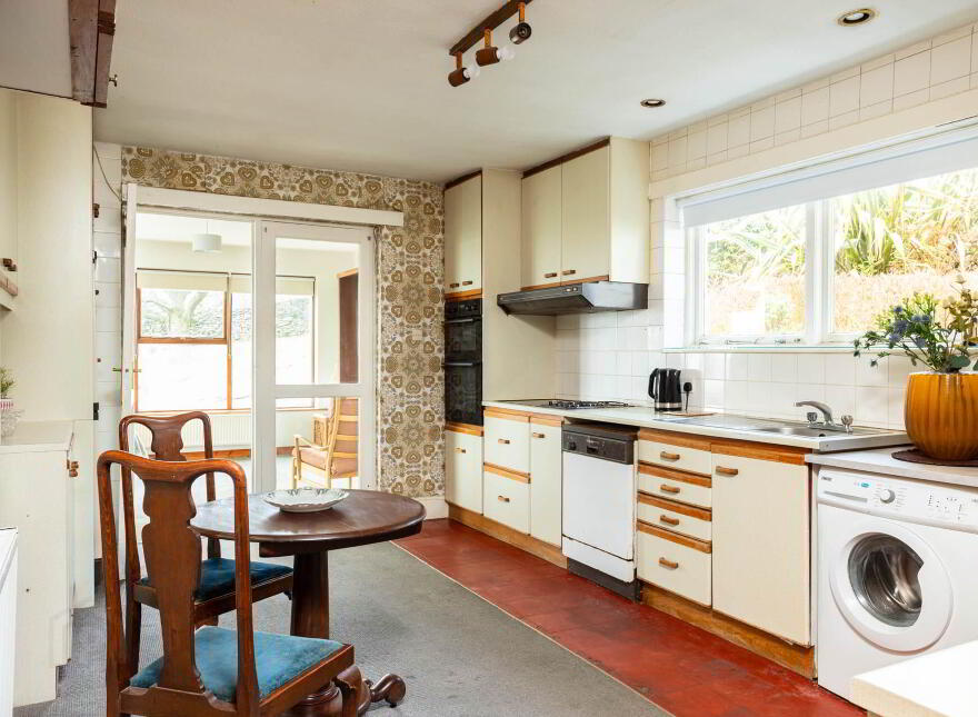 Orchard House, East End, Schull, P81AX02